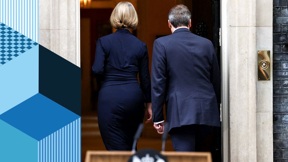 Liz Truss walks back into Downing Street after announcing her resignation