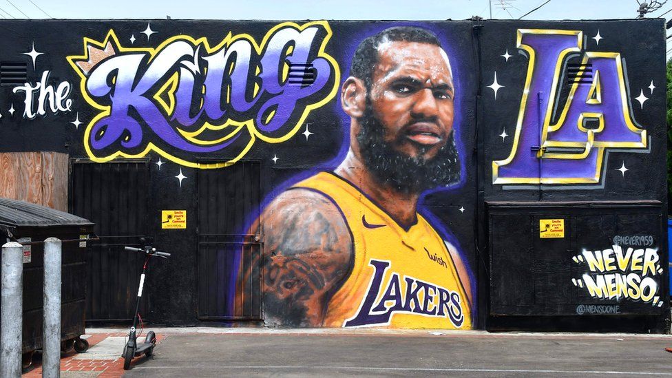 A mural of LeBron James in a Los Angeles Lakers jersey in Venice, California, 9 July 2018