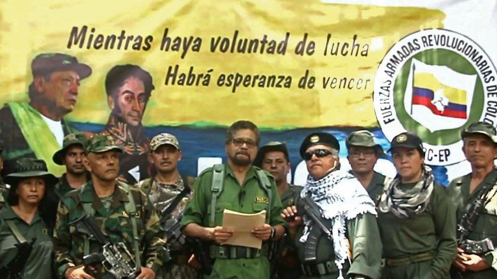 Velasquez with leaders of Segunda Marquetalia