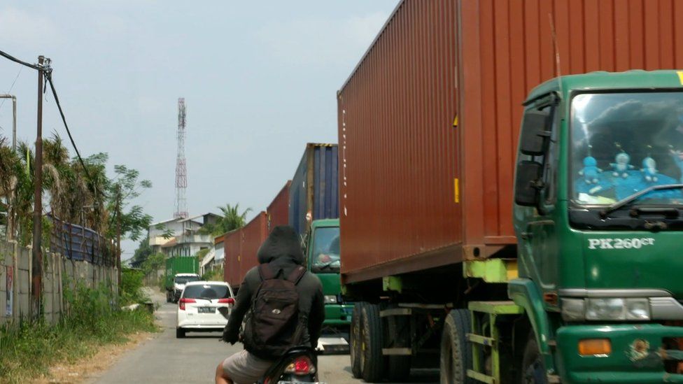 The BBC saw lorries that had been seized by Indonesian customs