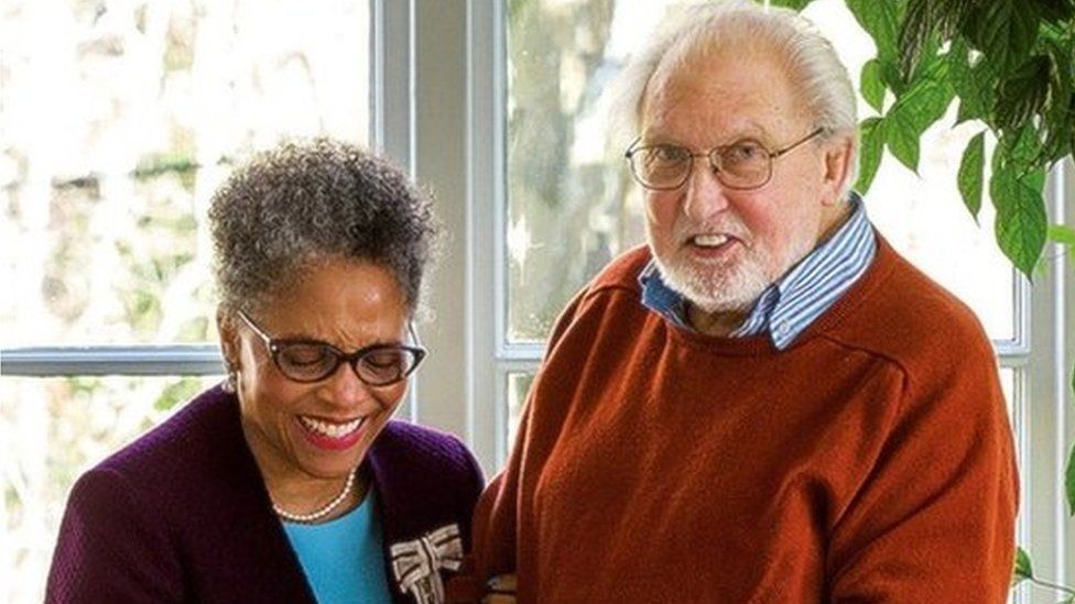 Bristol zoologist's widow remembers husband's pioneering work BBC News