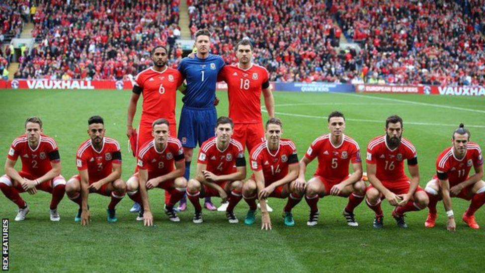 Wales wind-up? There's something strange about their recent team photos ...