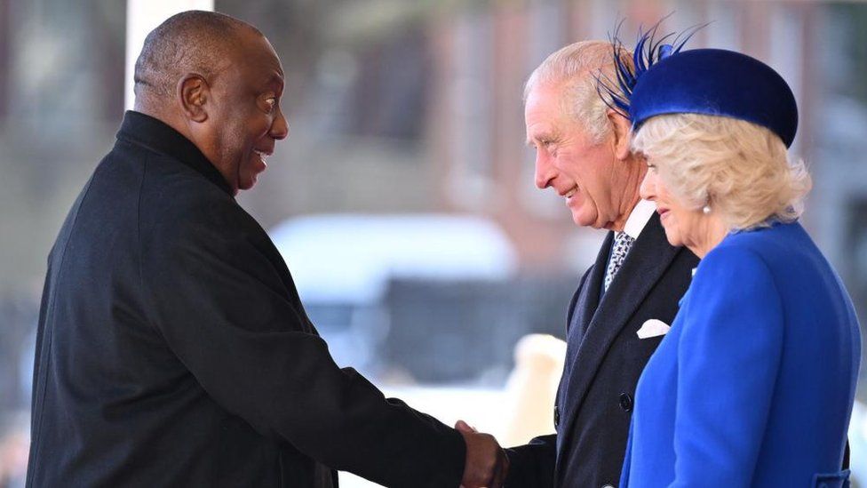 King Charles and Queen Camilla greet President Cyril Ramaphosa successful  London