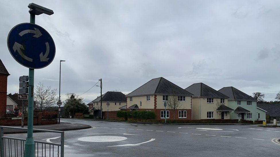 image of the mini double roundabouts in Tutshill