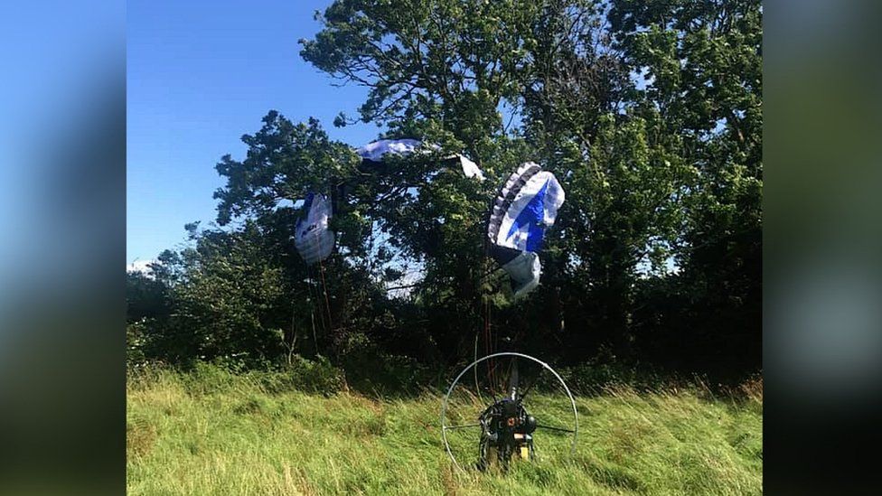 Paramotor wing caught in a tree near Weston-super-Mare