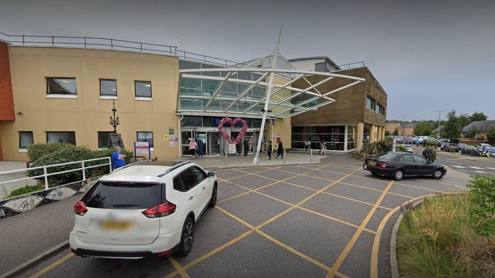 Google StreetView image of the entrance to West Middlesex University Hospital.