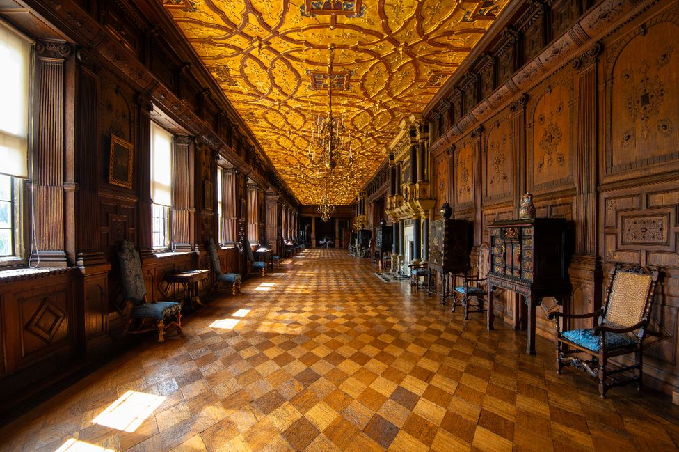 Hatfield House - The Long Gallery