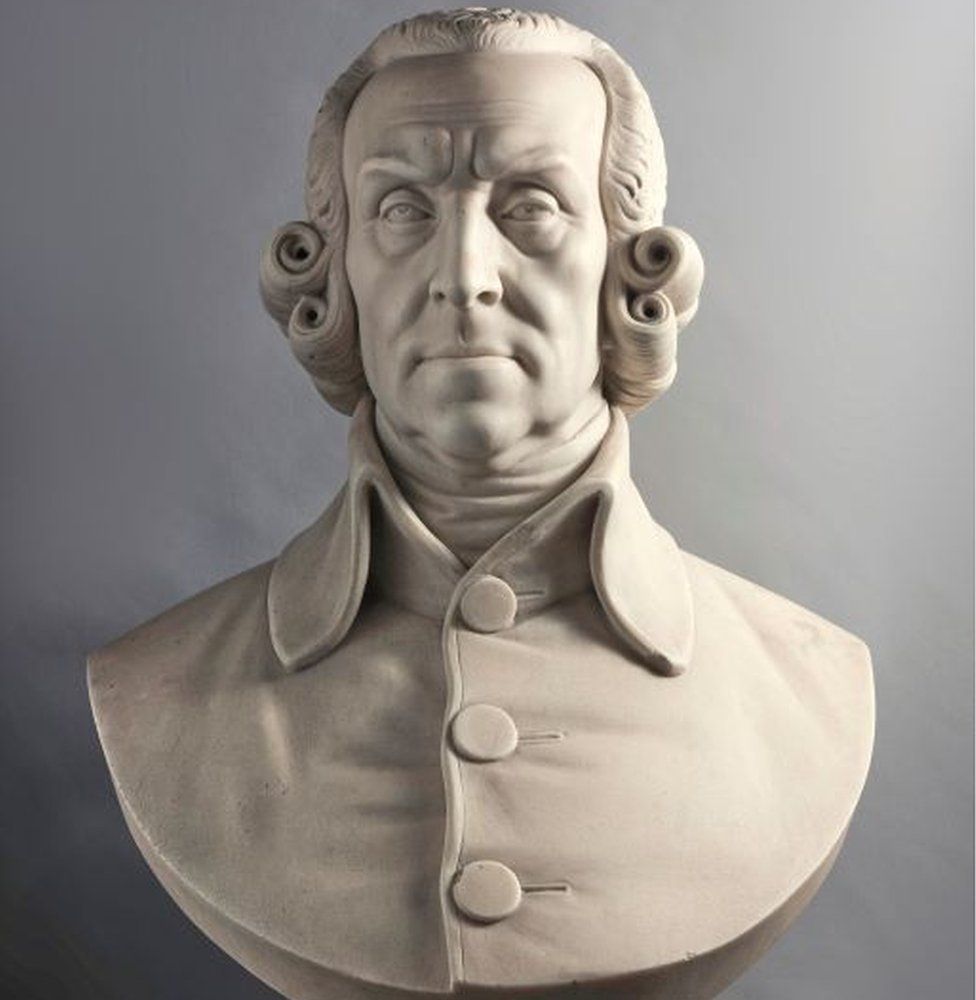 Adam Smith sculpture