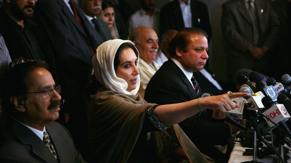 Former Prime Ministers Benazir Bhutto and Nawaz Sharif hold a joint press conference early December 4, 2007 in Islamabad