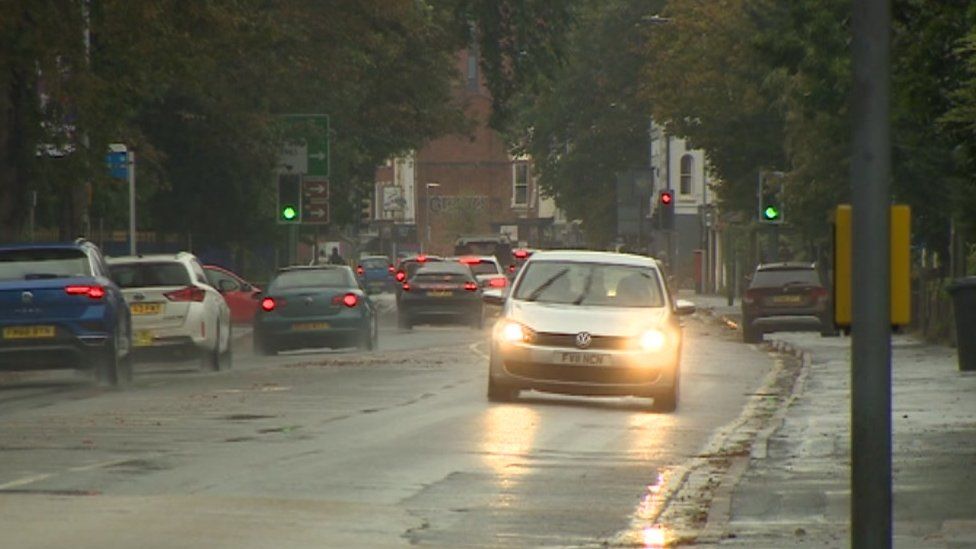 Dangerous driving charge after Loughborough crash - BBC News