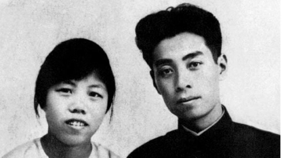 Zhou alongside the woman who would become his wife