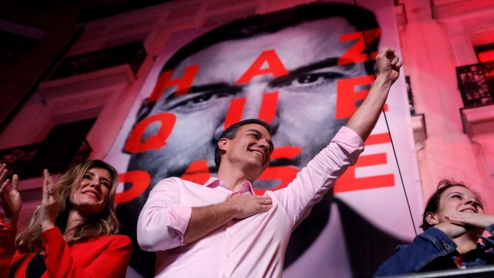 Spanish PM Pedro Sanchez waves during an election night rally in Madrid after general elections on April 28, 2019