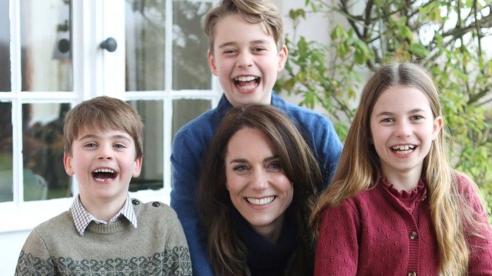 Kate with Prince Louis, Princess Charlotte and Prince George