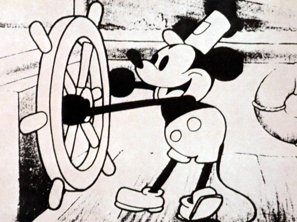 Микки Маус впервые появился на наших экранах в фильме «Пароход Вилли» в 1928 году, соавтором сценария и режиссером которого был Уолт Дисней