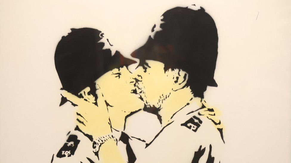 kissing coppers