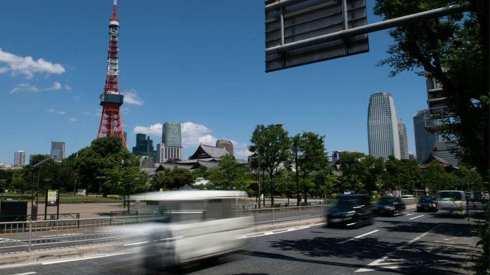 tokyo-tower-and-part-of-marathon-course