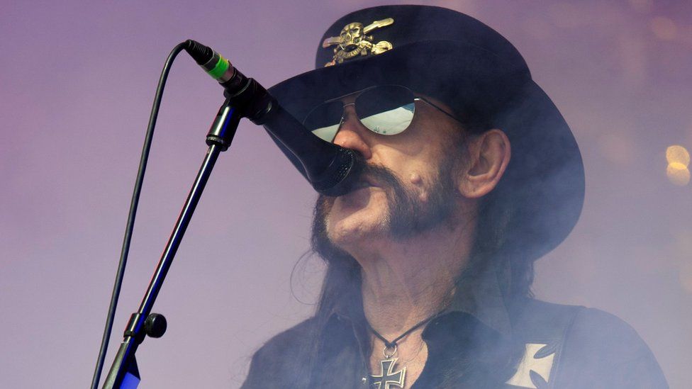 Lemmy Of Motorhead Singers Funeral Held In Los Angeles Bbc News 