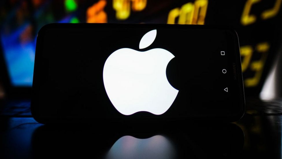 Taiwan authorities look into Apple supplier hack - BBC News