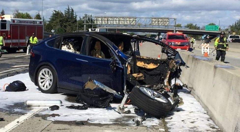 Tesla Rebuked By Death Crash Investigators - BBC News