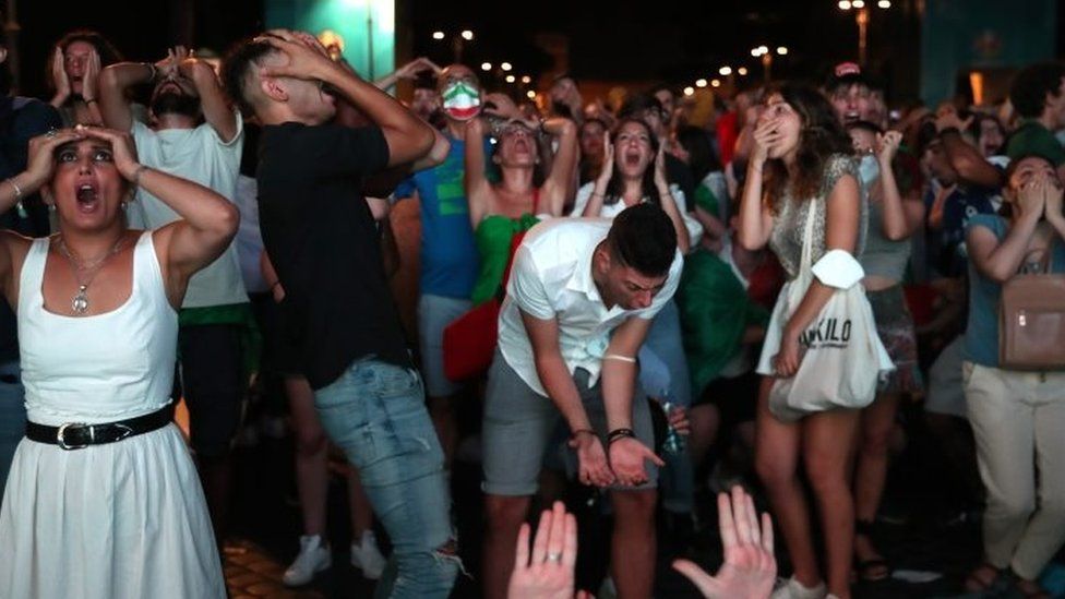 Italian football fans in Rome react during the Italy-England Euro 2020 final in London. Photo: 11 July 2021