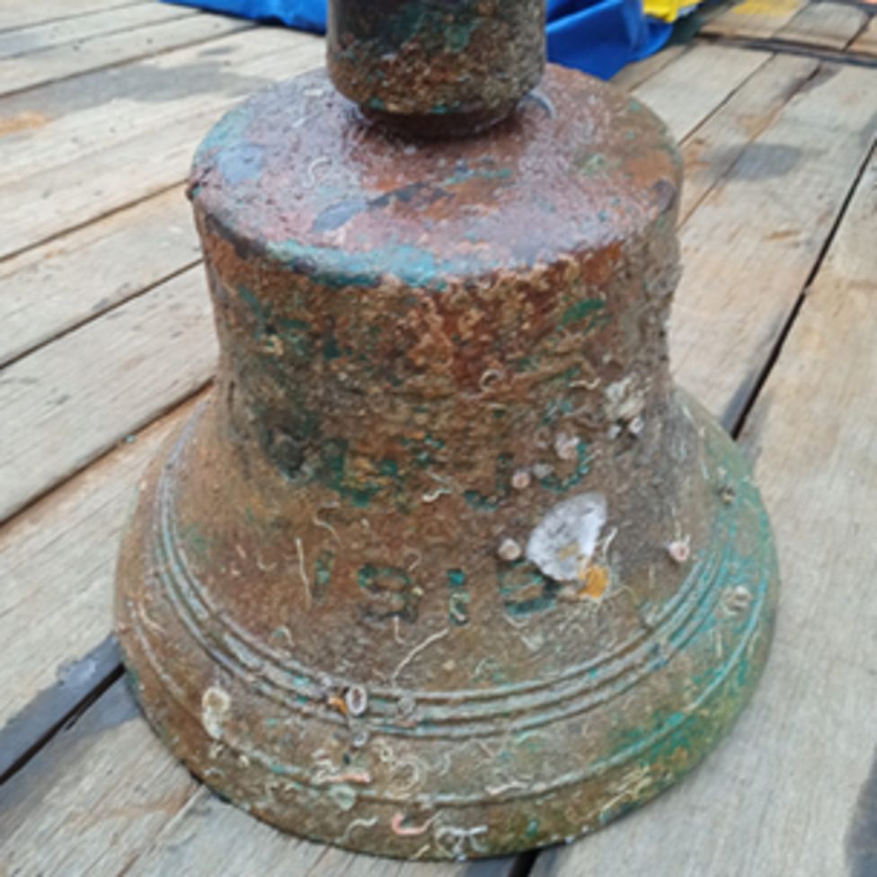 Bell Salvaged From WW1 US Navy Destroyer Sunk Off The Isles Of Scilly ...