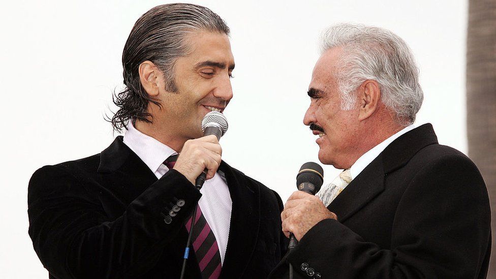 Vicente and Alejandro Fernández in 2005 in Hollywood