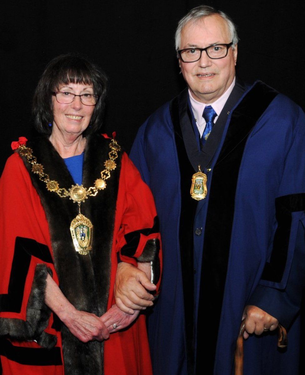 Janet and David King in mayoral regalia
