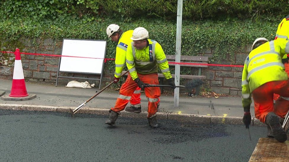 Road resurfacing Devon County Council
