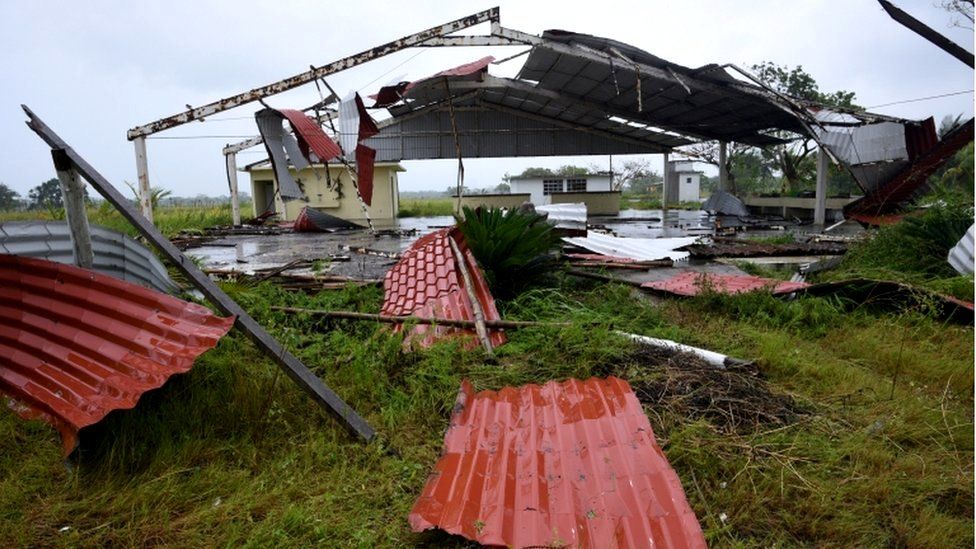 Hurricane Grace Kills Eight As It Rips Through Eastern Mexico - BBC News