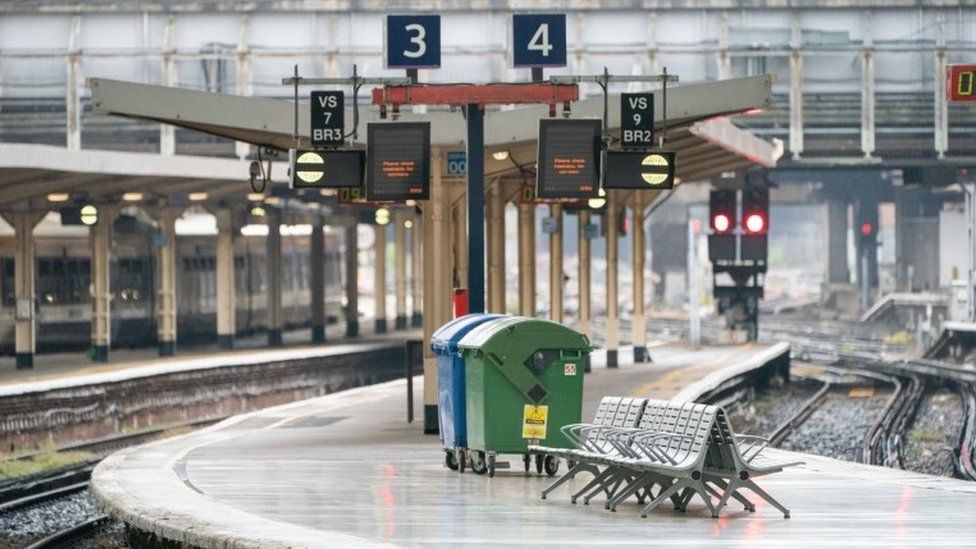 Empty platforms at Victoria station during June 2022 rail strikes