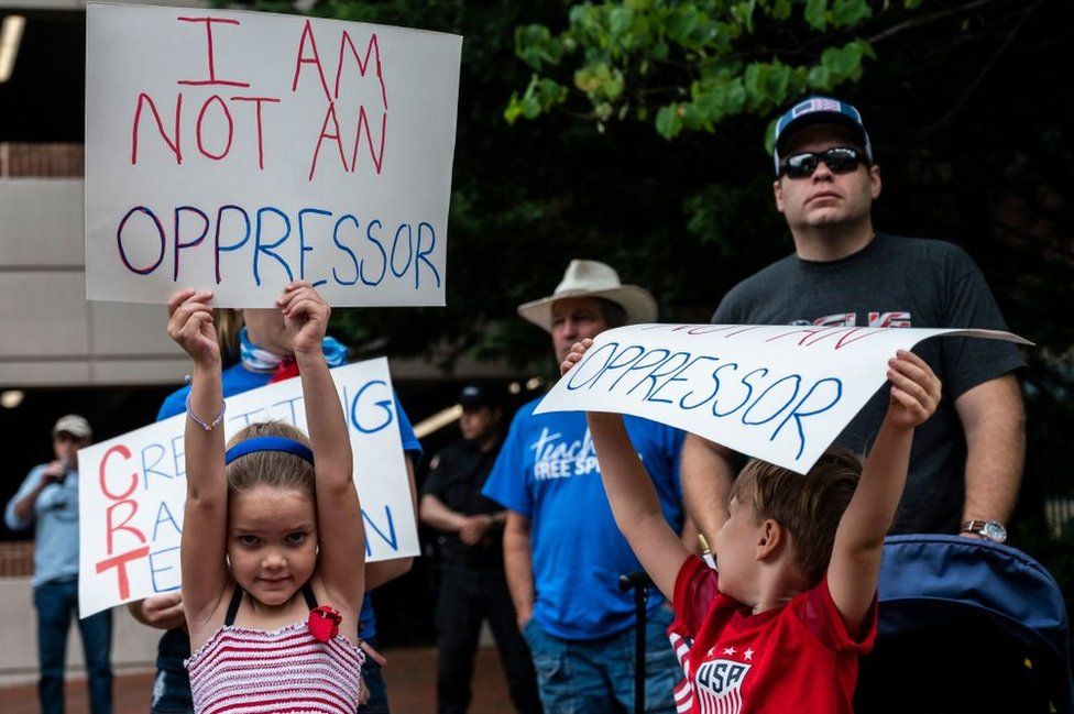 Дети на акции протеста в Вирджинии