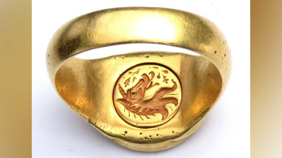 17th Century gold signet ring