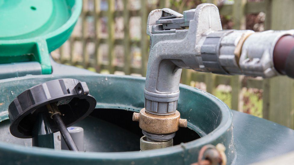 Heating oil: Tory MPs worried about off-grid energy support - BBC News