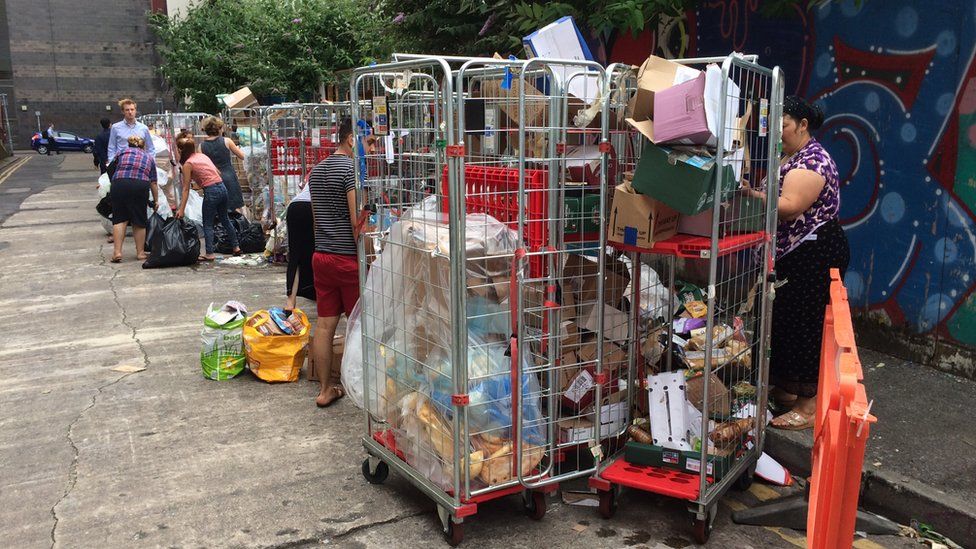 Tesco stores throw out food after fridges fail BBC News