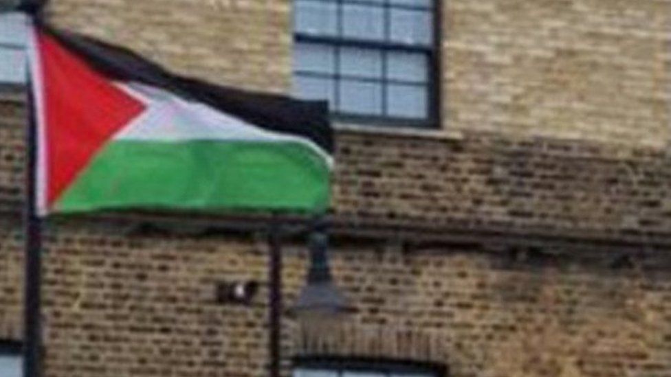 Palestinian flag on lamp-post