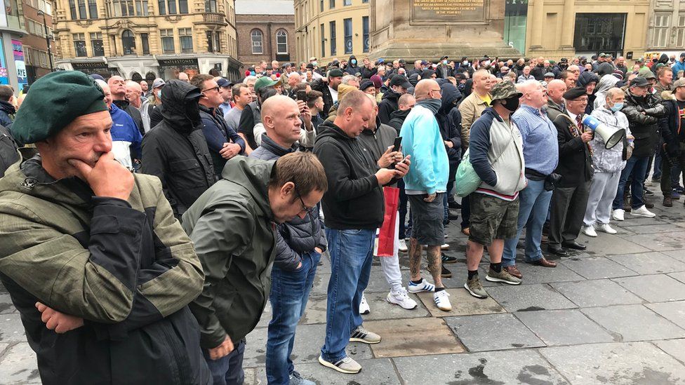Crowd at Monument, Newcastle