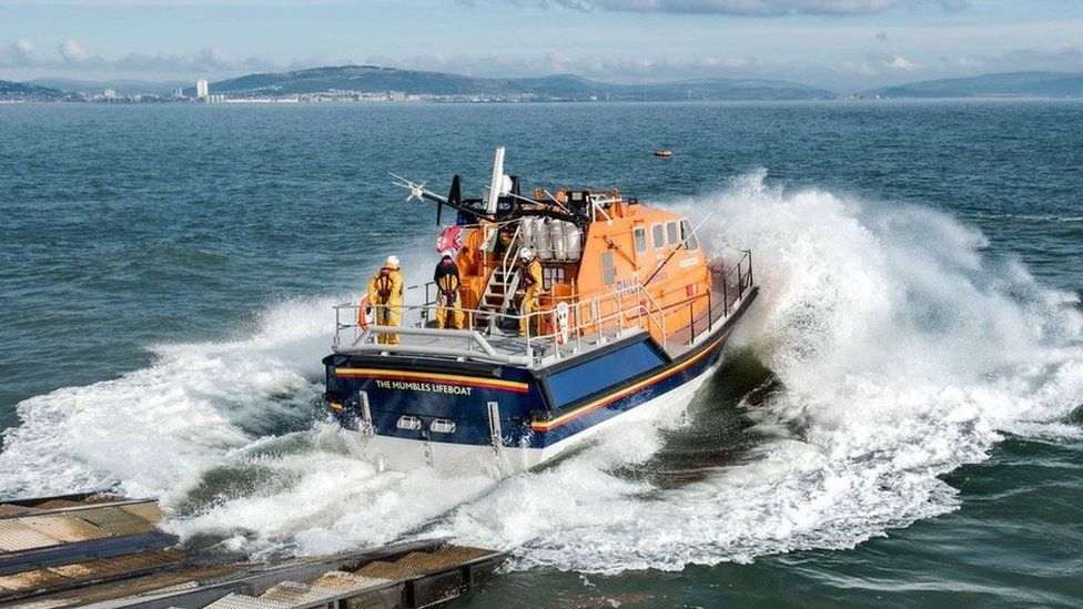 Ceremonies to name lifeboats in Aberdovey and Barmouth - BBC News