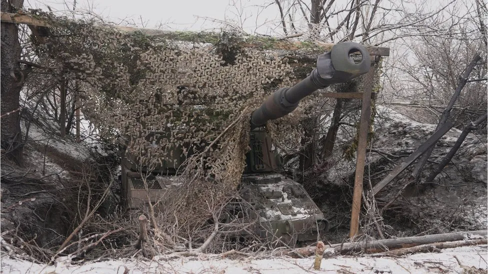 Užas: Ukrajinski rat: nedostatak granata _132052551_paladin.jpg