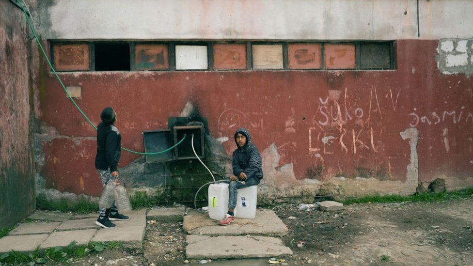 Roma communities in Slovakia face high levels of deprivation
