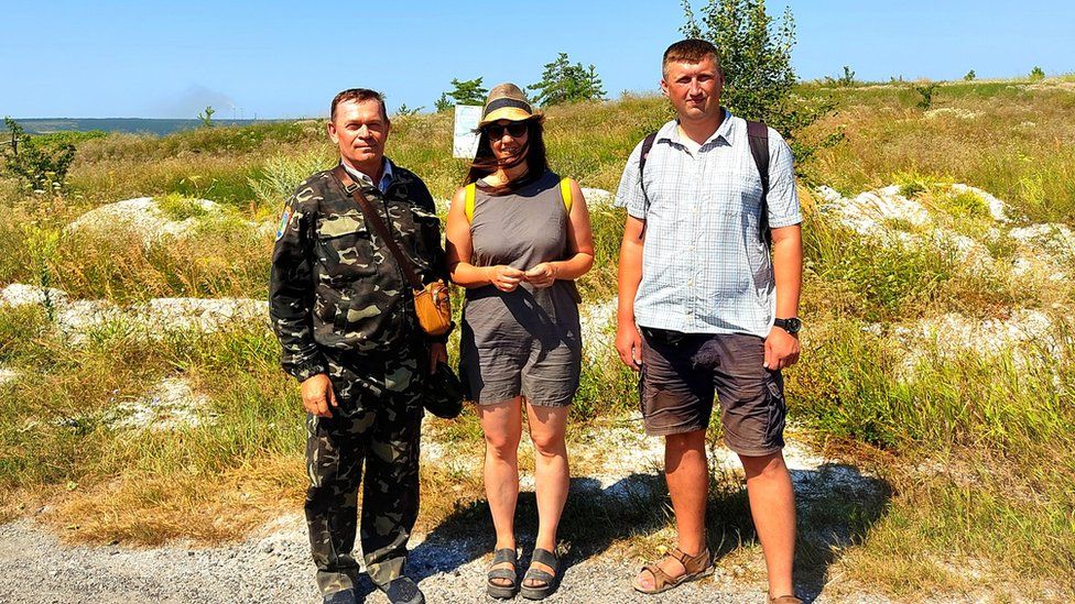 Left to right: Serhii Limans’kyi, Victoria Donovan, Mykhailo Kulishov at the steppe nature reserve “Chalk flora” in the Donetsk region