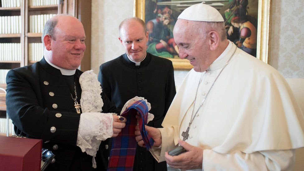 Pope Tells Church Of Scotland Moderator Of Their True Fraternity Bbc News 