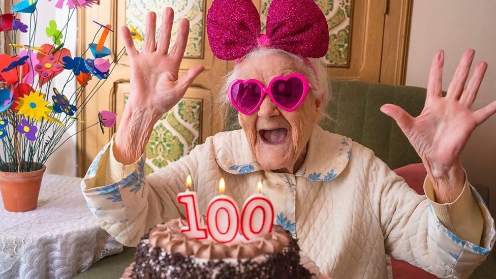 granny-celebrating-100th-birthday