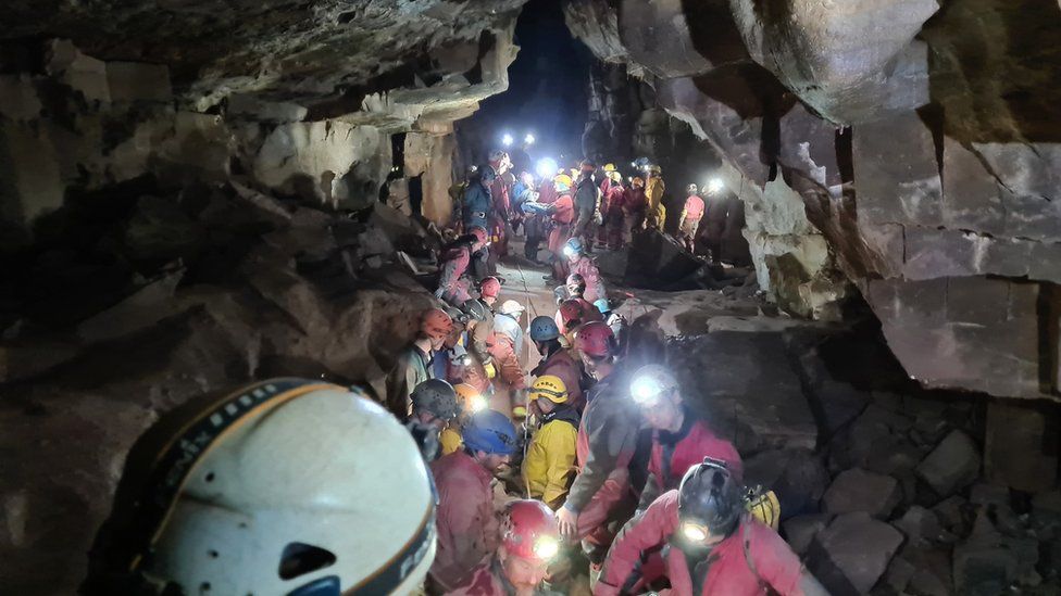Rescuers in Ogof Ffynnon Ddu cave system