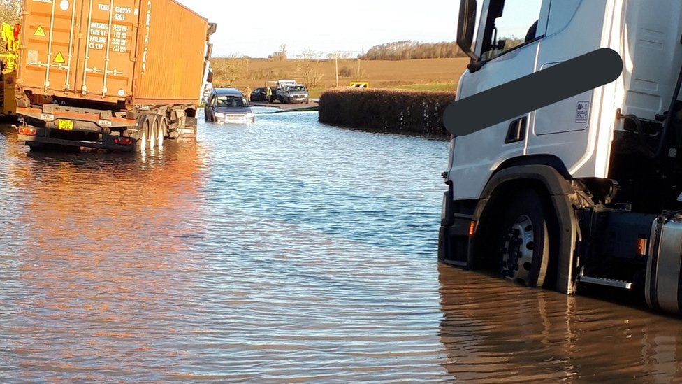 Cambridgeshire Flooding Alconbury And Ramsey Significantly Affected Bbc News 8595