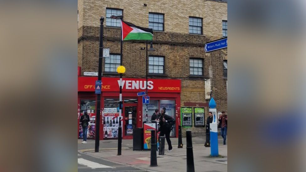 Palestinian flag on lamp-post
