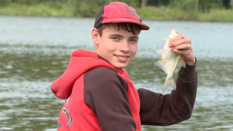 Fishing: Teen angler to take part in World Youth Championships - BBC News