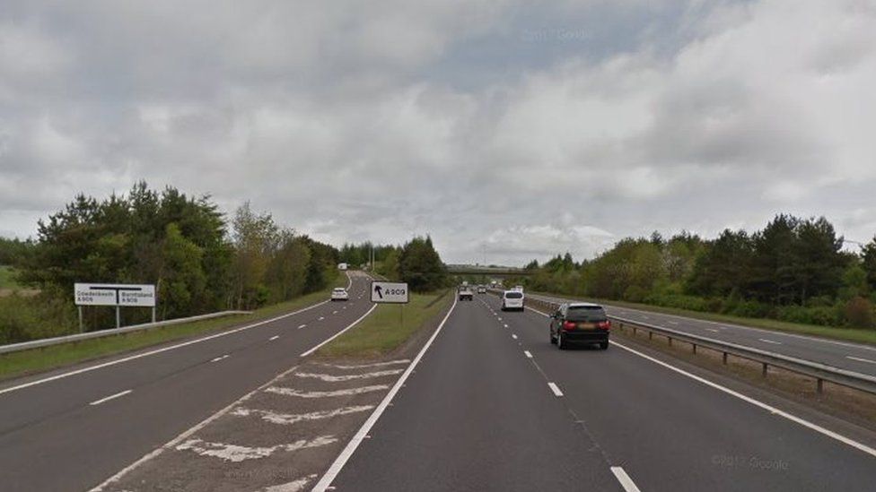 Four lorries crash in Fife after taking 'evasive action' - BBC News