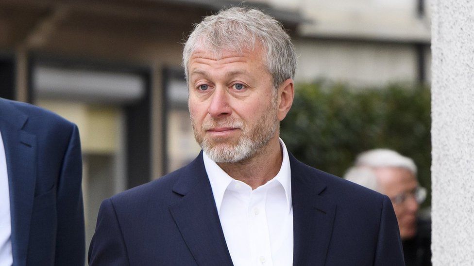 Roman Abramovich arrives for at the District Court of Sarine in Freiburg, Switzerland, 02 May 2018