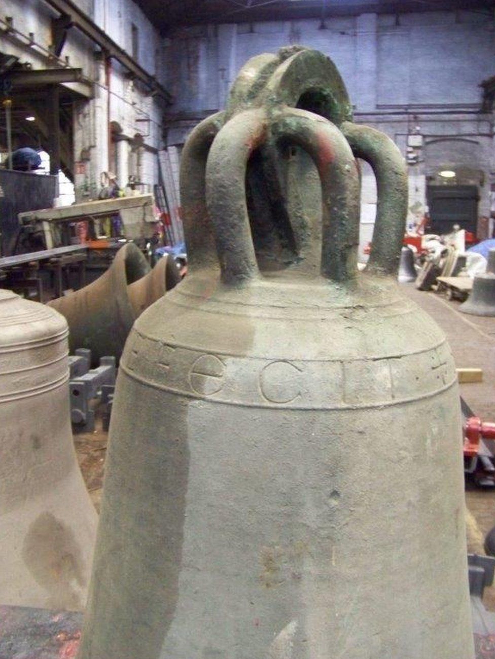 The bell's inscription