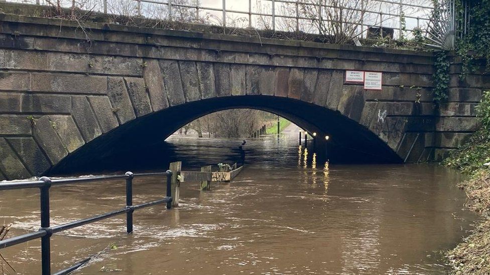 Footpath off Station Approach, in Derby